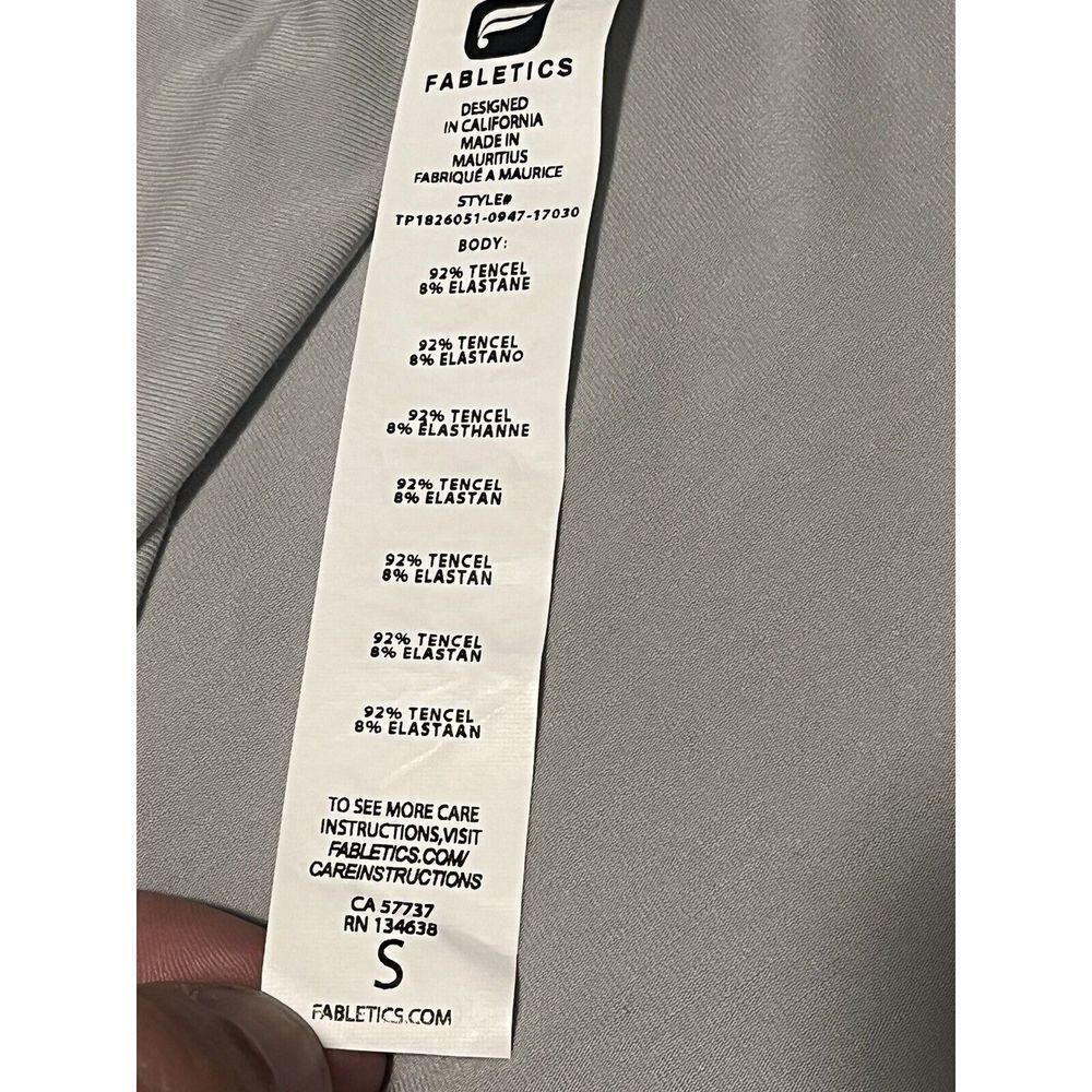 Fabletics Mens Gray Sleeveless Athletic Shirt Sma… - image 8